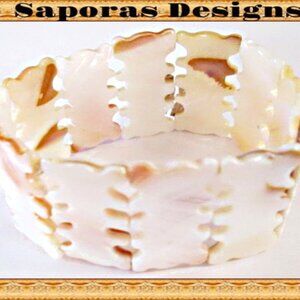 Real Sea Shell Bracelet Stretchable Elastic Fits Most Wrist Women/Teen Gift